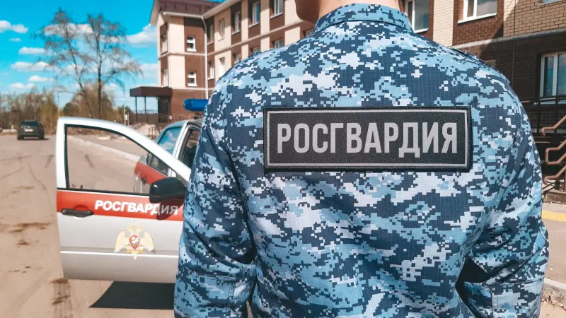 Силовики схватили агрессивных мужчин, угрожавших жительницам Коми