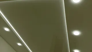 С 1 мая полностью будет запрещена установка натяжных потолков: их придется снять