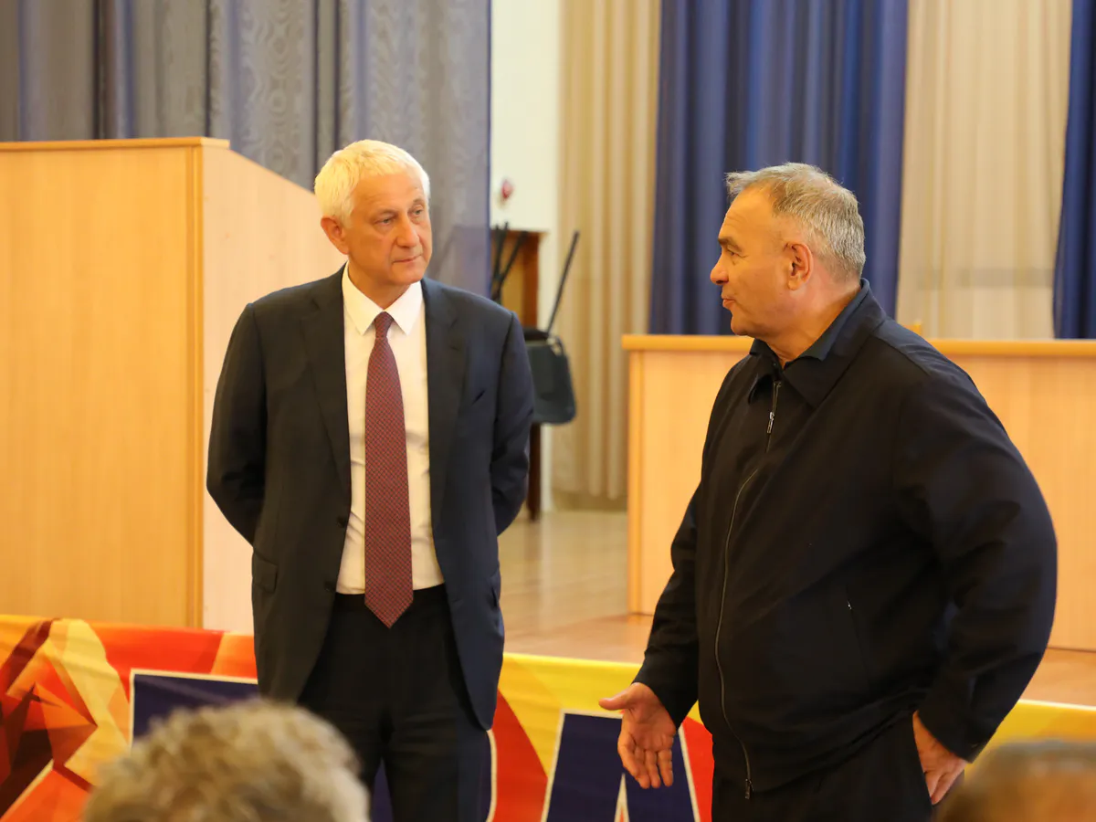 Сергей Бердников обсудил с горожанами развитие Магнитогорска: от благоустройства до новых школ