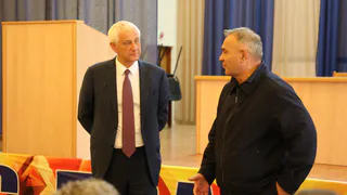 Сергей Бердников обсудил с горожанами развитие Магнитогорска: от благоустройства до новых школ