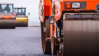 В регионе приведут в порядок 25 километров дорог к социальным учреждениям