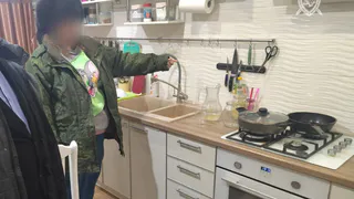 В Чувашии женщина набросилась с ножом на бывшего мужа и попыталась зарезать