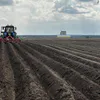 В Коми аграрии, преодолевая капризы погоды, засеяли 77% полей