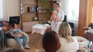 В Магнитогорске в "Школе для беременных" женщинам оказывают психологическую помощь и учат массажу