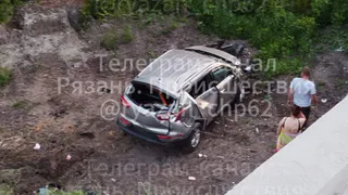 В Рязанской области автомобиль вылетел с ремонтируемого моста