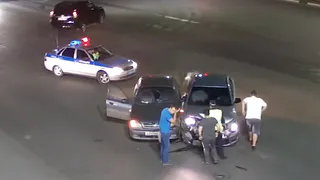 Видео: на Московском ДТП столкнулись две легковушки