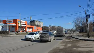 На Зубковой из окон домов выпало сразу два человека