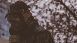 Химикаты: рязанка устроила фотосессию с противогазом