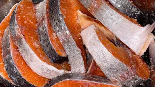 Раз в месяц мы с мужем ездим в рыбный магазин. Показываю, что купили на 7 тысяч