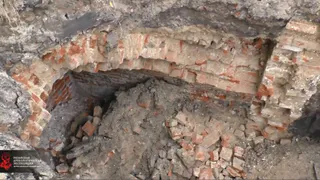 Новая находка: археологи обнаружили подземное сооружение под остановкой "Цирк"