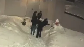 Владимирские подростки проникли на чердак многоэтажки и устроили потасовку с жильцами