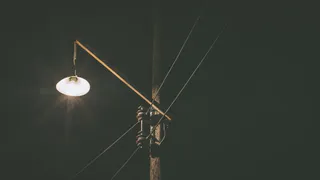 На всю улицу всего два фонаря: жители микрорайона Канищево добираются домой на ощупь