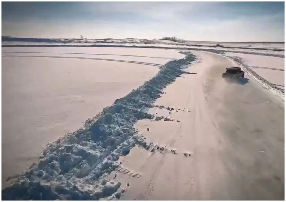 Магнитогорские дрифтеры вызвали возмущение садоводов, устроив гонки на льду озера Мартыши