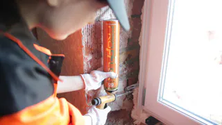 «Скелеты в шкафу»: как рязанцев обманывают установщики дверей и пластиковых окон