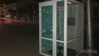 Обращения из уличной будки "Задай вопрос губернатору" теперь публикуют в сети: о чем спрашивают горожане