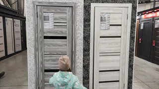 Входную дверь придётся снять, а новую установить не разрешат: новый запрет для собственников квартир