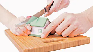 Продажа, прописка и налог: что нужно знать владельцам долей в недвижимости