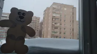 Кладу рядом с откосом на подоконник - и бегаю с голыми ногами всю зиму: дом теплющий даже в -35