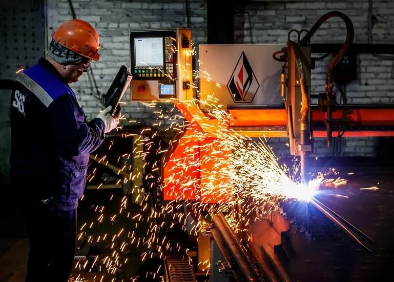 В 2024 году на ММК зафиксировано снижение производства и продаж стали: причины и последствия для металлургиии