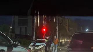 Вечером 21 мая в Рязани скутер врезался в Renault Logan