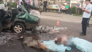 Два человека погибли в страшной аварии под Брянском