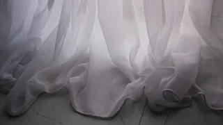 Всего 5 ложек в стиралку — и тюль будет как новый: хозяйки раскрыли незаменимую хитрость при стирке занавесок