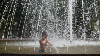 Пекло до +35 сменят ливни: прогноз погоды в двух столицах на 28 июля — 3 августа