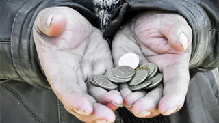 Нищие или богатые? «У отца пенсия 8 тысяч рублей…»