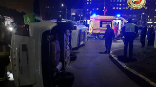 В Новочебоксарске перевернулась машина скорой помощи: пострадала беременная пациентка