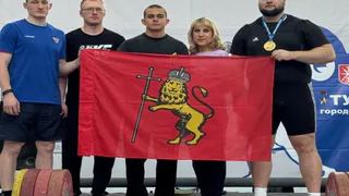 Владимирские тяжелоатлеты завоевали восемь медалей на чемпионате ЦФО в Туле