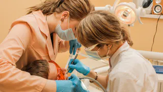 В Коми стоматология поплатилась за отказ вставить зубы осужденному