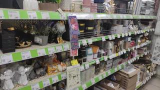 Фикс Прайс снова пестрит праздничными новинками: золото и сверкающее стекло снова в продаже - и я покрутила в руках ту скандальную масленку, не поняв ажиотаж