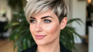 Образы с длинными волосами теряют лидерство — короткие стрижки создают вау-эффект: идеи выглядят смело