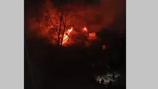 В Рязани серьезный пожар в доме ликвидировали 27 огнеборцев