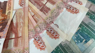 Эти банкноты больше ничего не стоят: банк их не примет, а в магазине только посмеются. Неприятный сюрприз