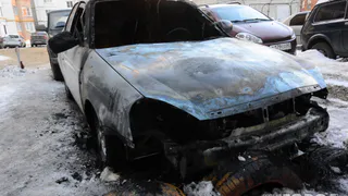 Сгоревшая машина на Стройкова - подробности и фото с места события