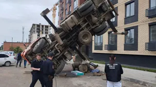 В Глазове перевернулся подъёмник с рабочим в люльке на 8-м этаже
