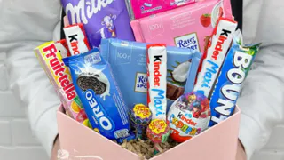 Букеты из цветов и сладостей: идеальное сочетание для любого праздника