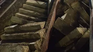 Лестница к гипермаркету «Лента» в Дашково-Песочне обрушилась