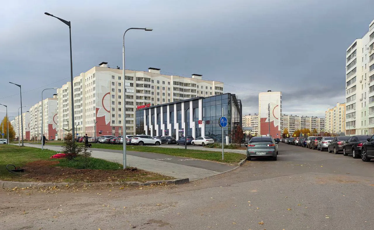 Жители Нижнекамска просят безопасный подход к торговому центру после обновления улицы