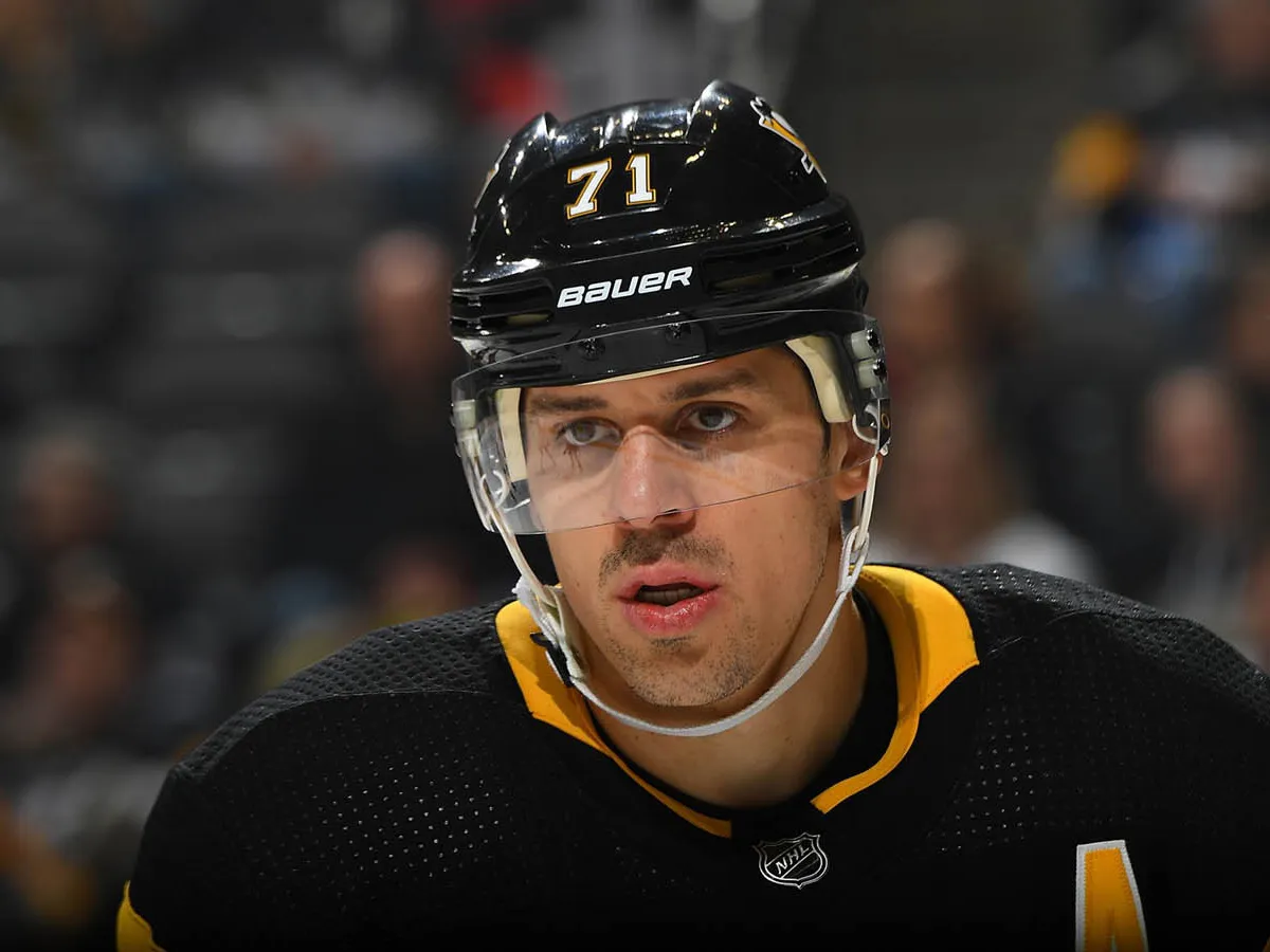 Магнитогорский спортсмен Евгений Малкин прервал пятиматчевую серию без голов и принёс "Питтсбургу" победу