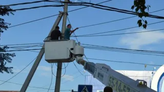 На нескольких улицах Солотчи до обеда отключат свет