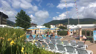 "Местная «шпана» обливала русских из шланга": честный отзыв туристки об отдыхе в Абхазии