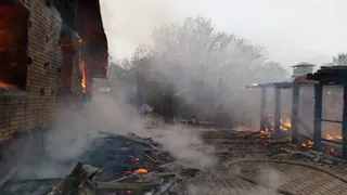 В Александровском районе пожарные спасли два дома от полного уничтожения огнем