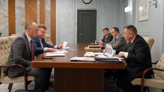 Вице-губернатор Артем Бранов встретился с главой Минстроя РФ Файзуллиным