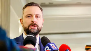 Польша впервые называет Россию врагом: заявление министра обороны