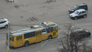 Провода постоянно обрываются, но в мэрии считают, что с контактной сетью троллейбусов все в порядке