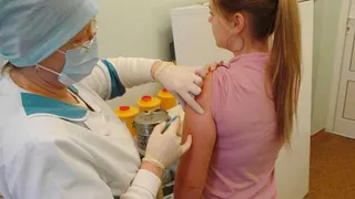 Детей начали вакцинировать от гриппа