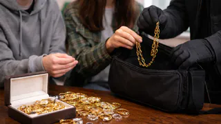 Мошенники выманили у двух владимирских подростков ценности на 585 тысяч рублей 