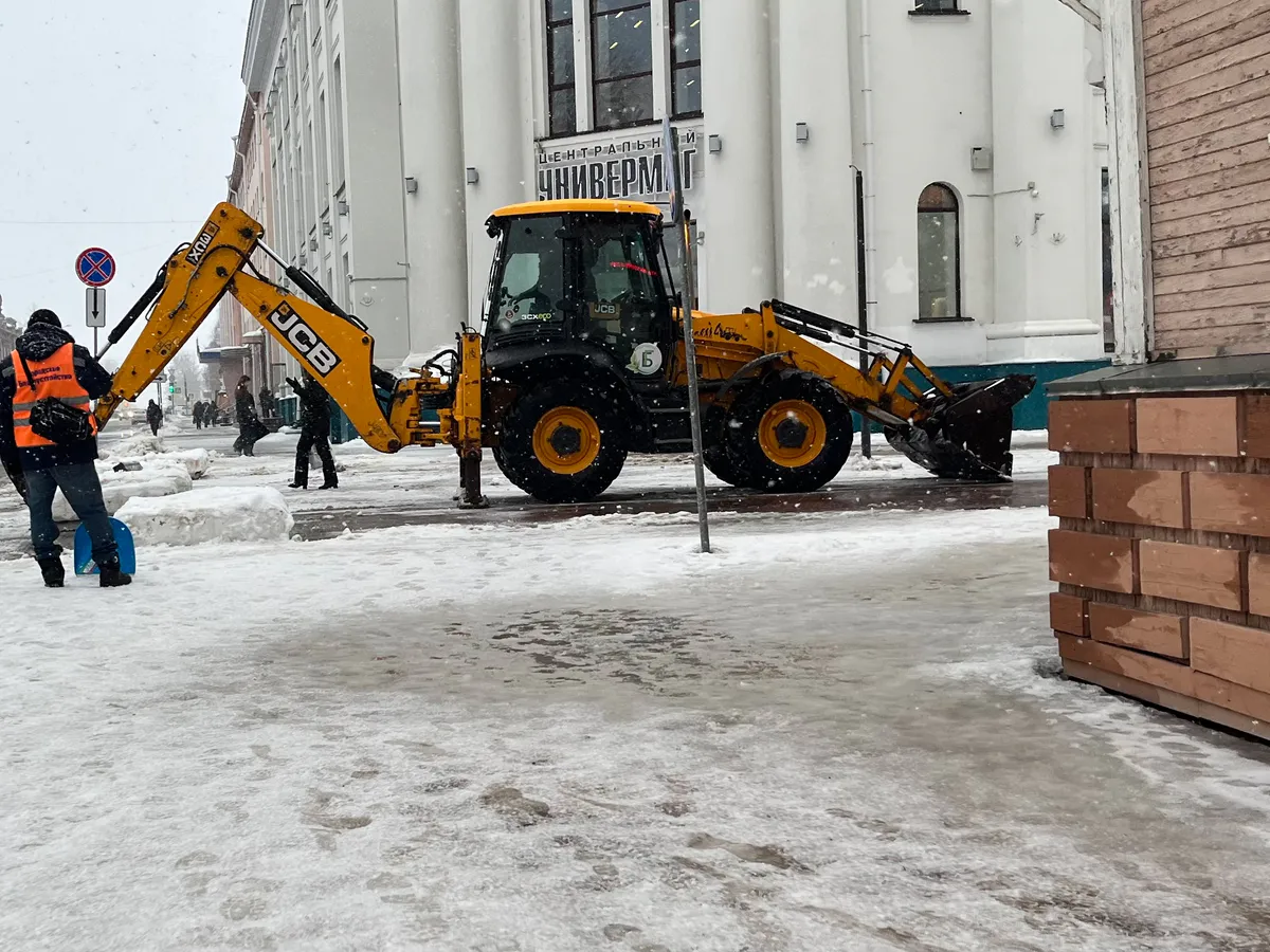 Магнитогорск сковали пробки: снегопад спровоцировал волну ДТП